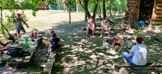 Liturgiczna Służba Ołtarza przy ognisku