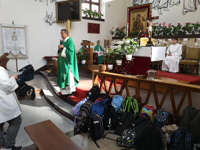Poświęcenie tornistrów i plecaków