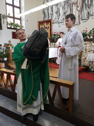 Poświęcenie tornistrów i plecaków